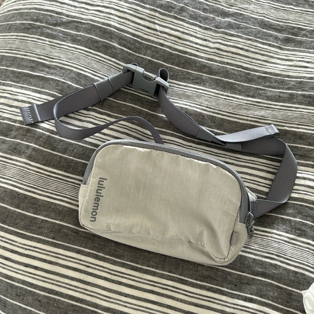 Lululemon crossbody